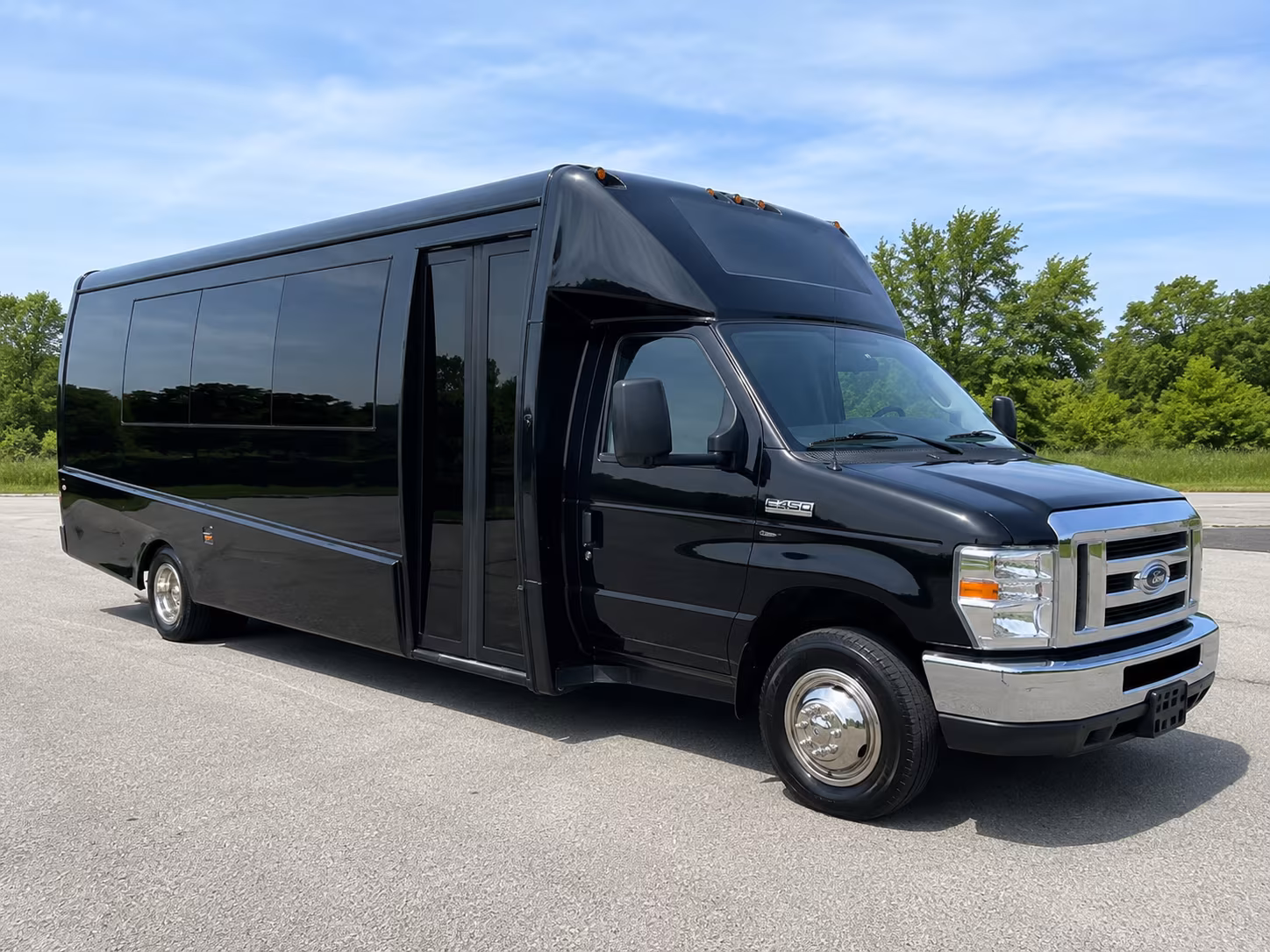 Oakland Airport Shuttle & Transportation party bus exterior