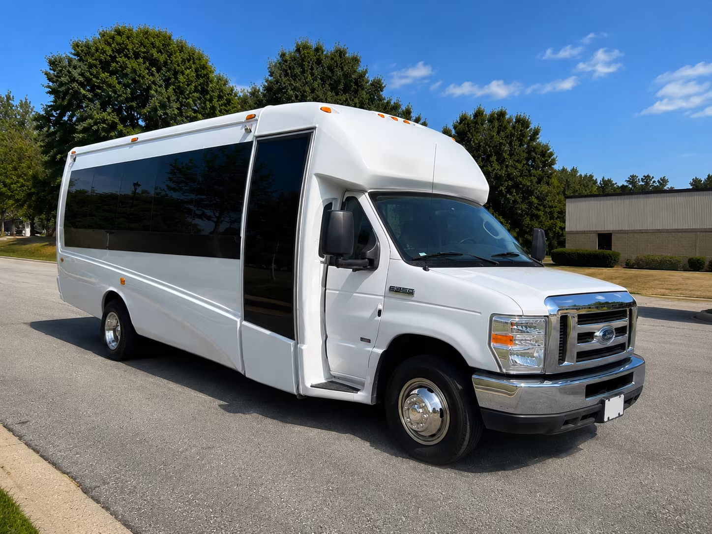 Oakland Airport Shuttle & Transportation party bus exterior