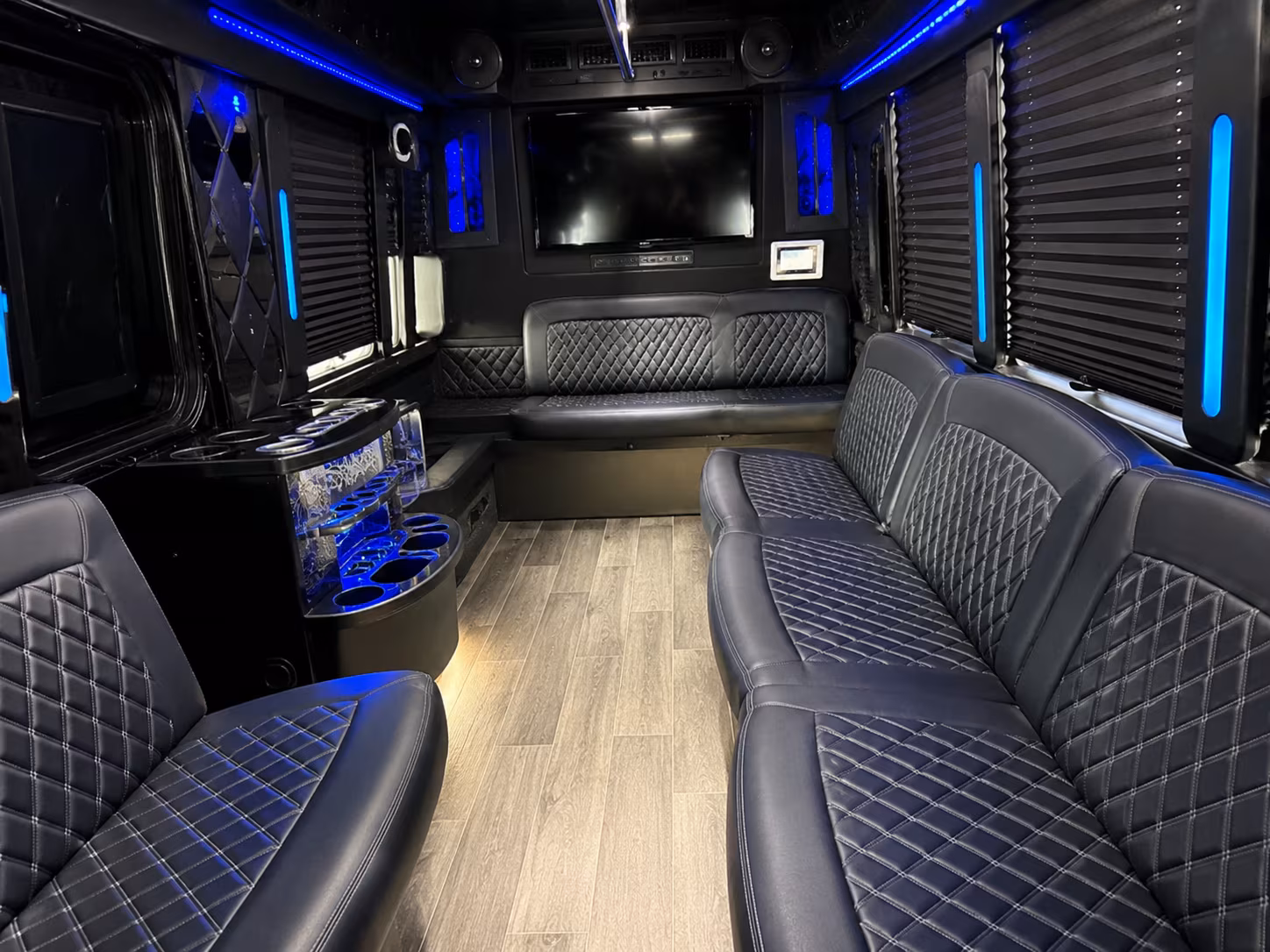 Oakland Birthday, Sweet 16, & Quinceañera Transportation party bus exterior