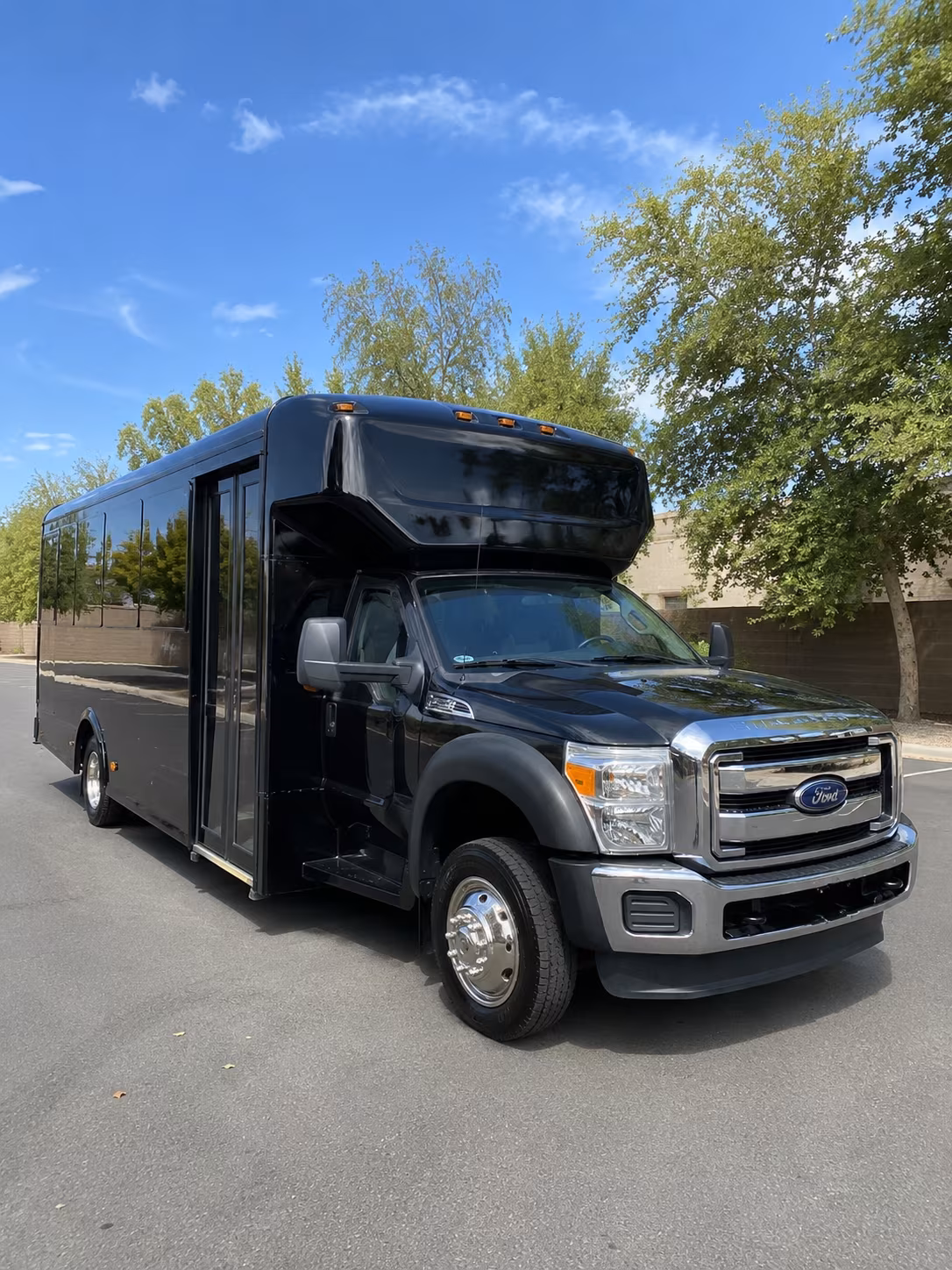 Oakland Homecoming & Prom Party Bus Rentals
