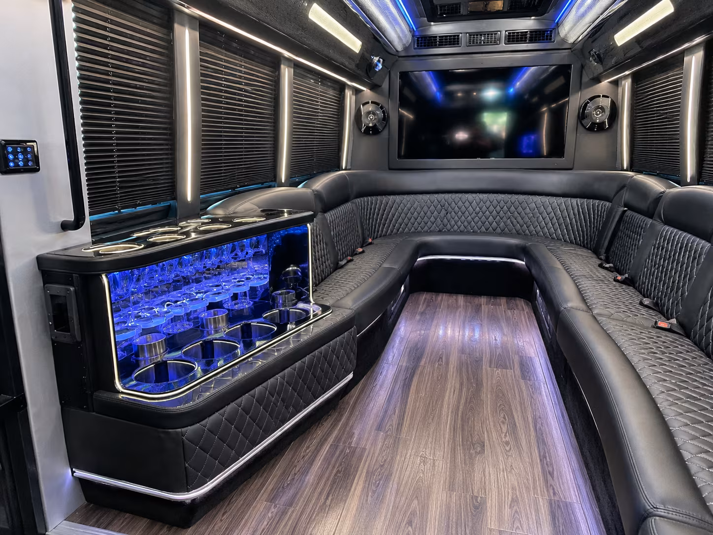Oakland Winery Tour & Pub Crawl Transportation party bus exterior