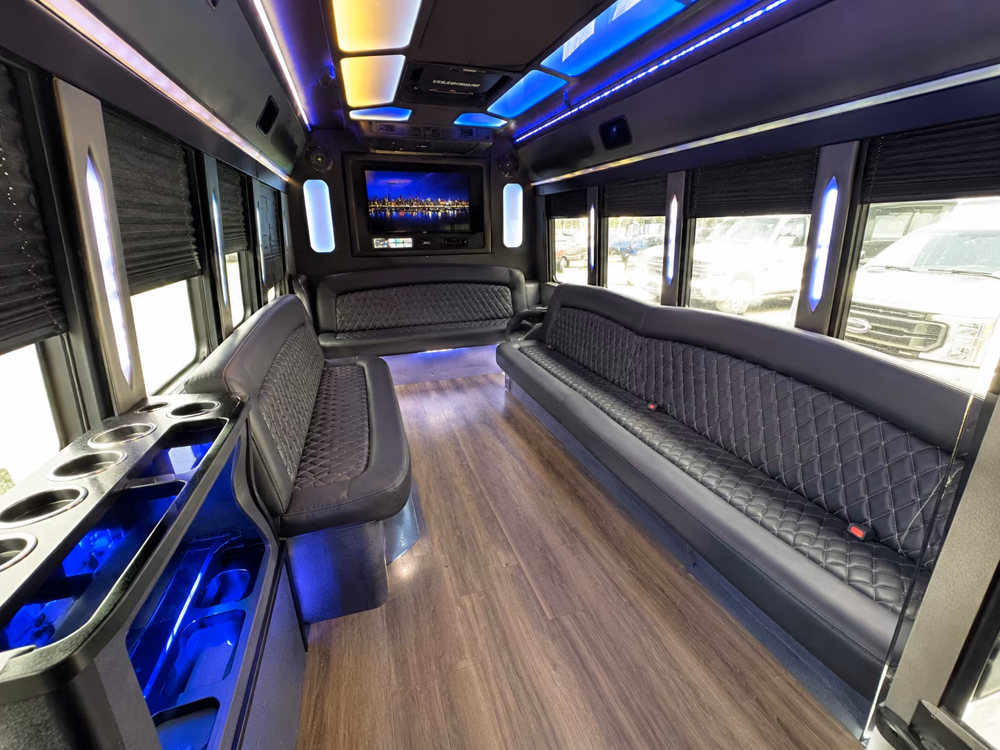 Oakland Winery Tour & Pub Crawl Transportation party bus exterior
